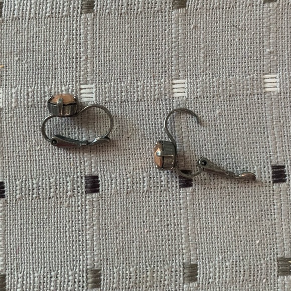 Sabika crystal drop earrings - Picture 4 of 9